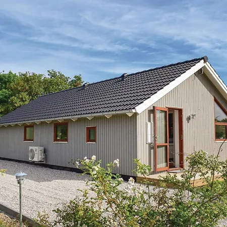 3 Bedroom Beautiful In Nordenbro Vesteregn