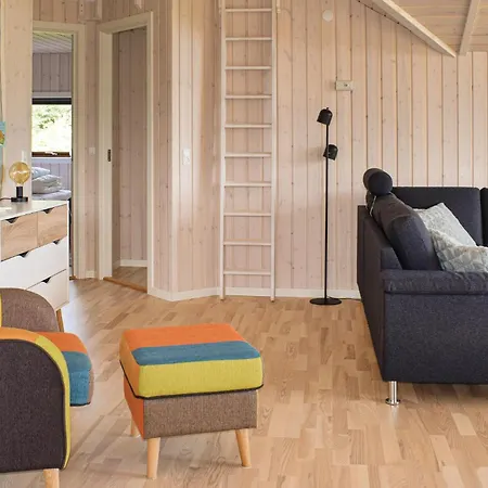 3 Bedroom Beautiful In Ferienhaus